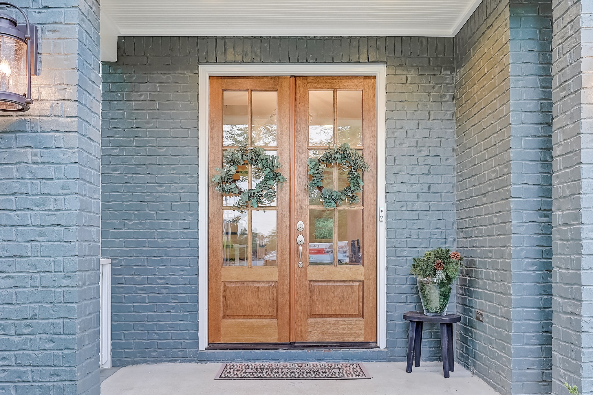 2010 Sheridan Road Nashville, TN 37206 - Photo 5 of 62 a view of an entryway door front of house