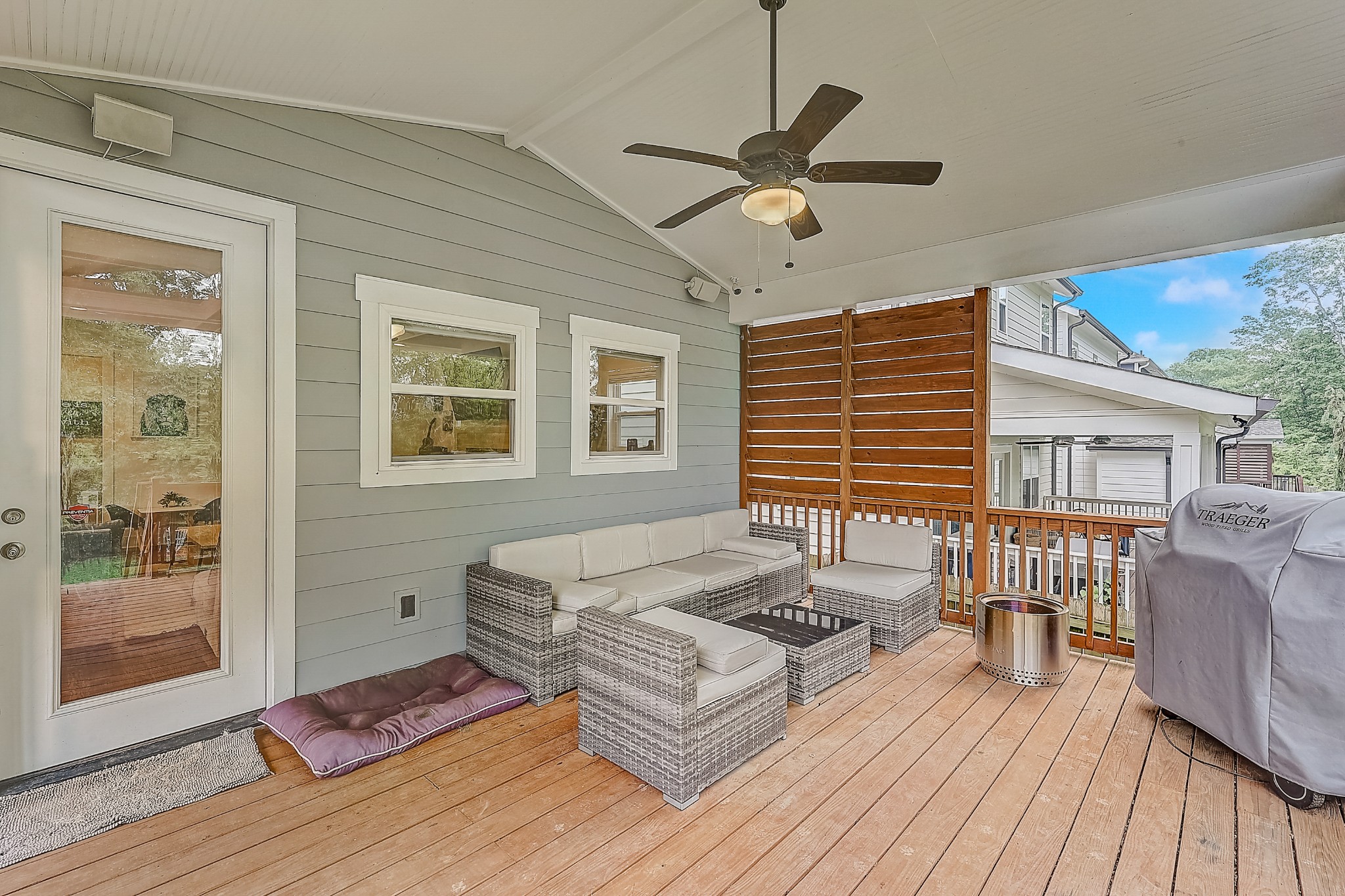 2010 Sheridan Road Nashville, TN 37206 - Photo 51 of 62 a living room with furniture and wooden floor