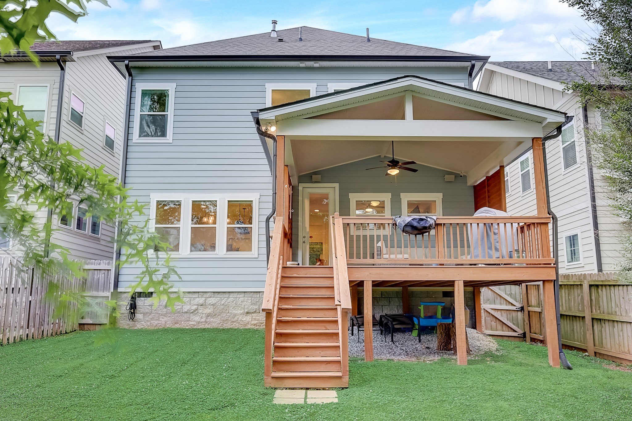 2010 Sheridan Road Nashville, TN 37206 - Photo 55 of 62 a front view of a house with a yard