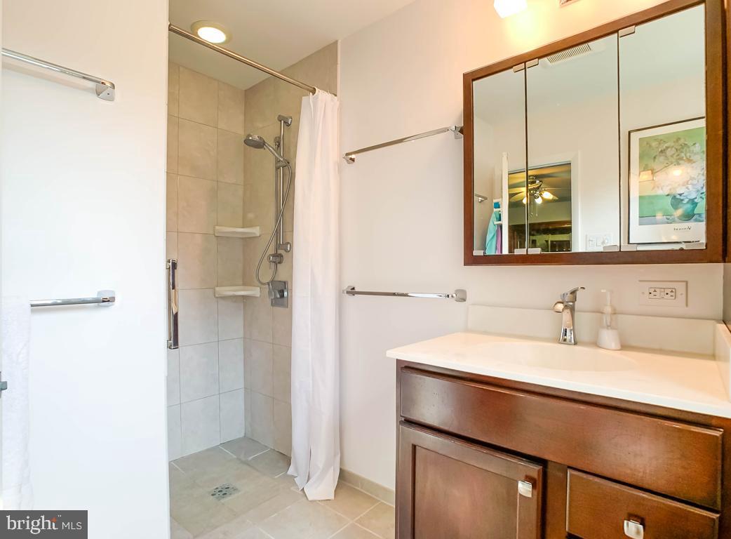 348 Michael Road Yardley, PA 19067 - Photo 14 of 26 Main bathroom