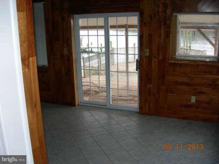 39 Waterview Road Dundalk, MD 21222 - Photo 10 of 13 Interior (General)