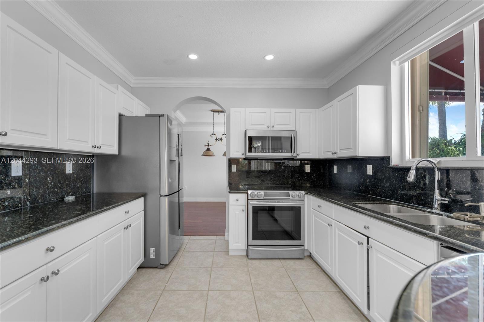 3906 Northeast 20th Street Homestead, FL 33033 - Photo 13 of 70