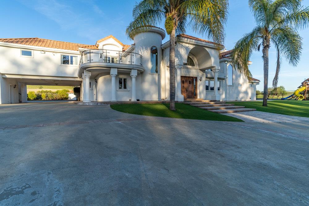 2985 Day Road Gilroy, CA 95020 - Photo 12 of 100 a front view of house with yard and green space
