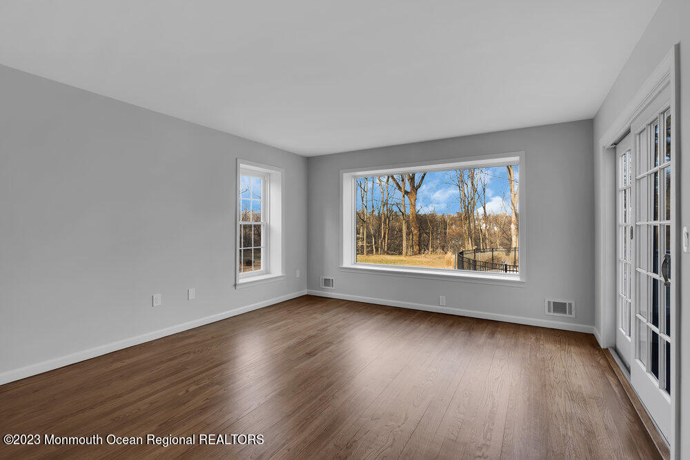 35 Pilgrim Way Colts Neck, NJ 07722 - Photo 9 of 44 016_dsc02611