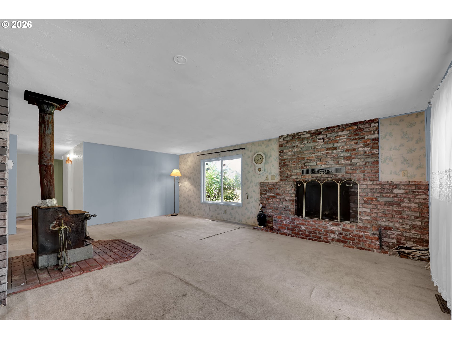 34558 Row River Road Cottage Grove, OR 97424 - Photo 10 of 22