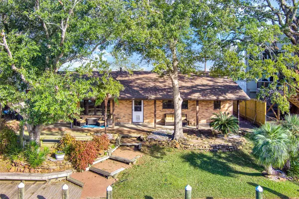 $3,150 | 50 Lazy Lane, Kemah, TX 77565