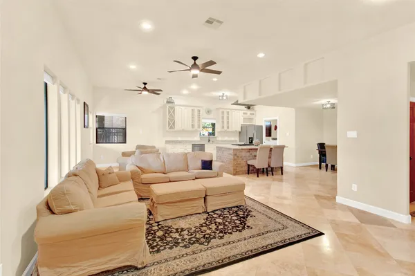 $3,150 | 50 Lazy Lane, Kemah, TX 77565