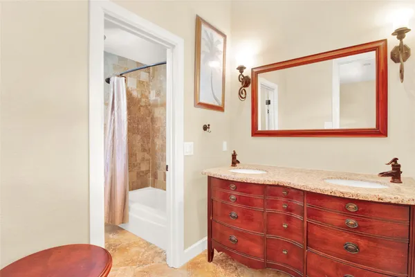 $3,150 | 50 Lazy Lane, Kemah, TX 77565