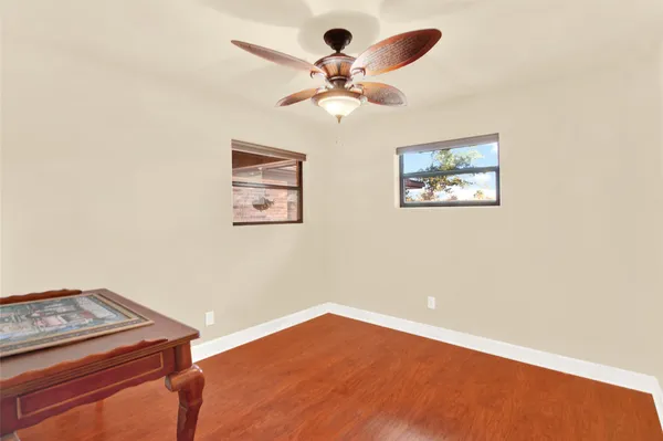 $3,150 | 50 Lazy Lane, Kemah, TX 77565