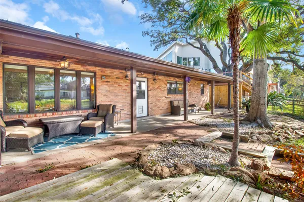 $3,150 | 50 Lazy Lane, Kemah, TX 77565