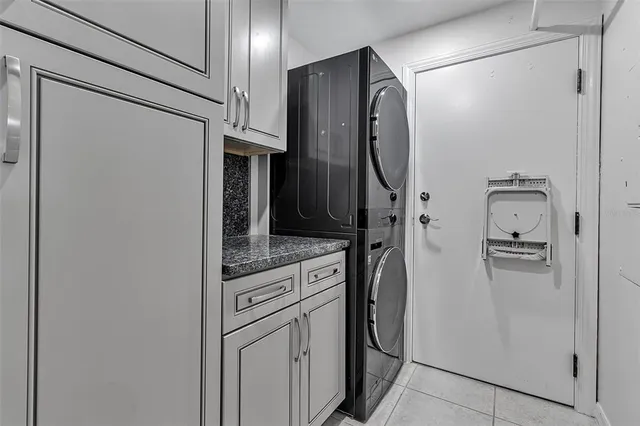 $1,500,000 | 385 North Point Road, Unit 704, Osprey, FL 34229