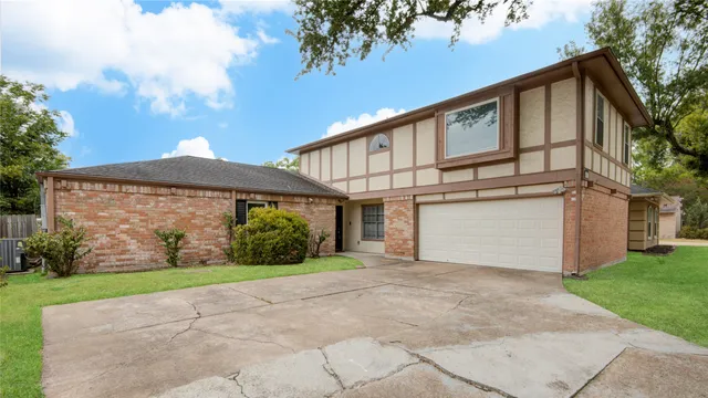 $2,600 | 14211 Ella Lee Lane, Houston, TX 77077
