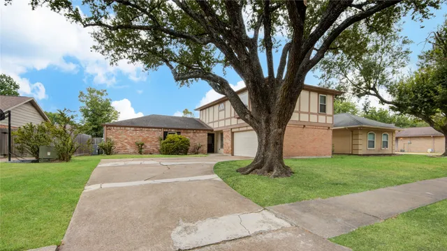 $2,600 | 14211 Ella Lee Lane, Houston, TX 77077