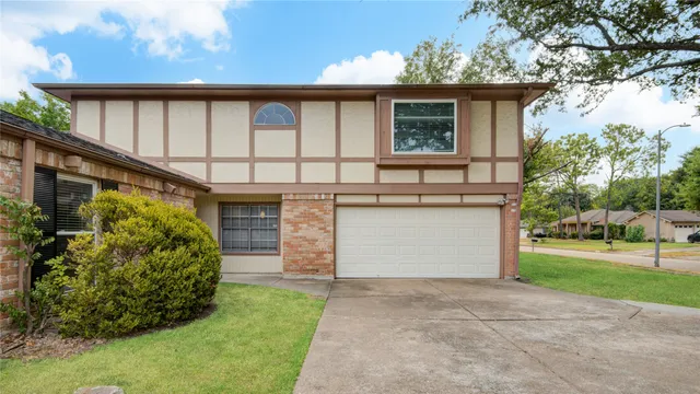 $2,600 | 14211 Ella Lee Lane, Houston, TX 77077