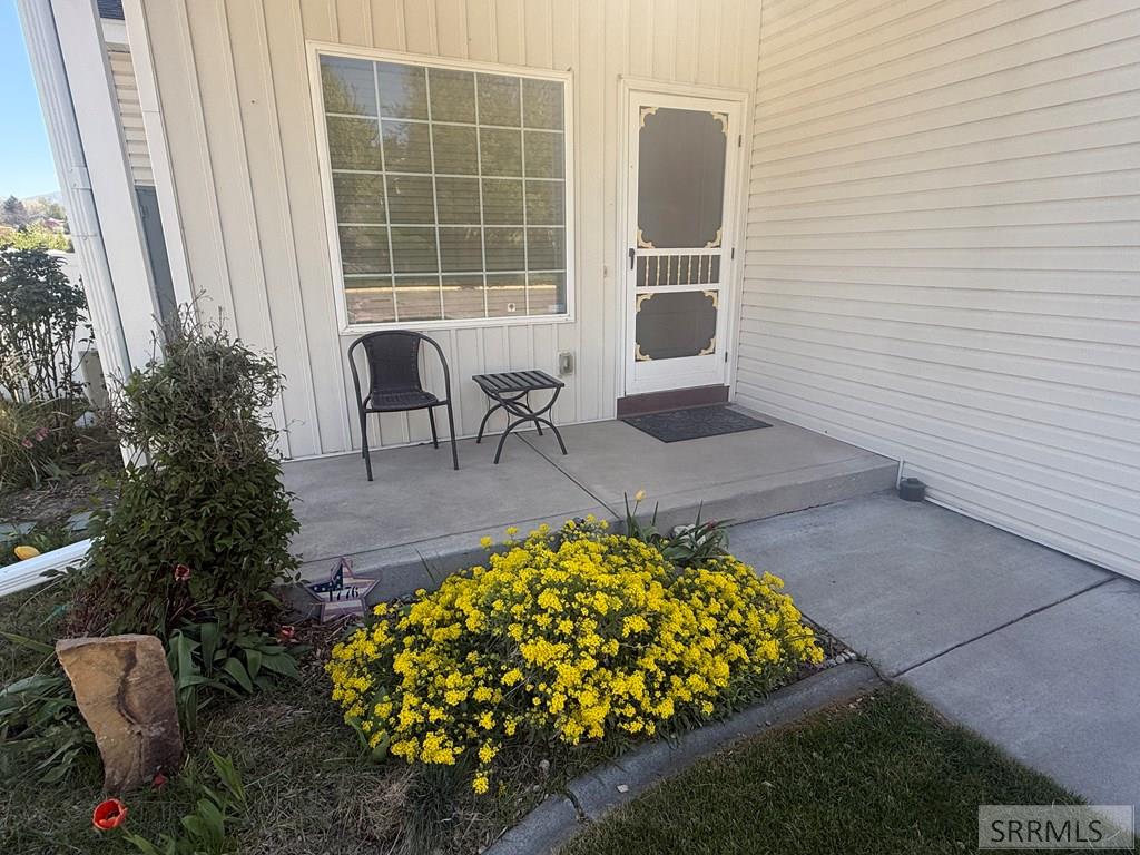 1620 Sun Hill Loop Pocatello, ID 83201 - Photo 5 of 35