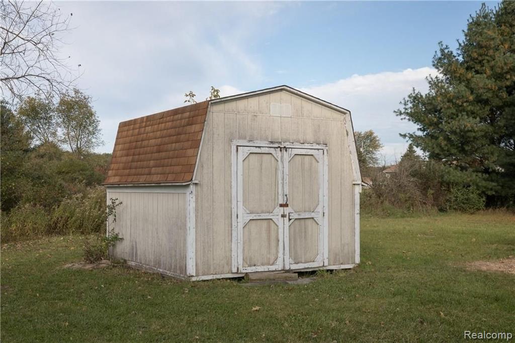 7334 East Potter Road Davison, MI 48423 - Photo 5 of 57