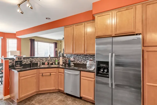 $2,800 | 1263 Tamarack Drive, Bartlett, IL 60103