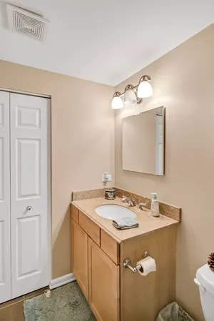 $2,800 | 1263 Tamarack Drive, Bartlett, IL 60103