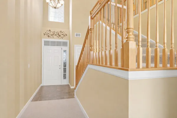 $2,800 | 1263 Tamarack Drive, Bartlett, IL 60103