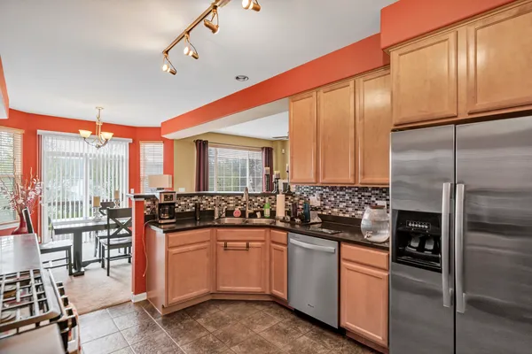 $2,800 | 1263 Tamarack Drive, Bartlett, IL 60103