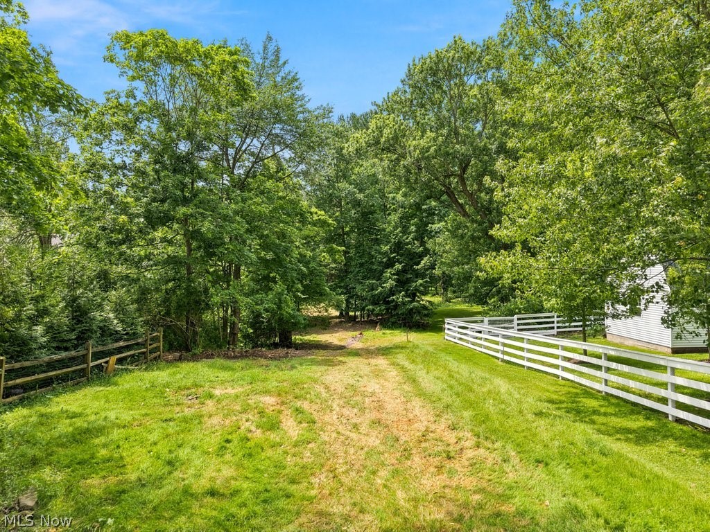 106 Solon Road Chagrin Falls, OH 44022 - Photo 4 of 12 Gallery Image 4
