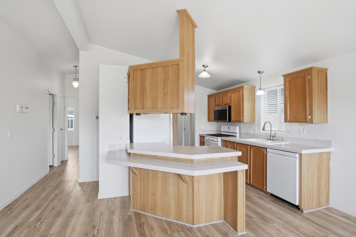 2621 Prescott Road, Unit 251 Modesto, CA 95350 - Photo 11 of 30 Gallery Image 11
