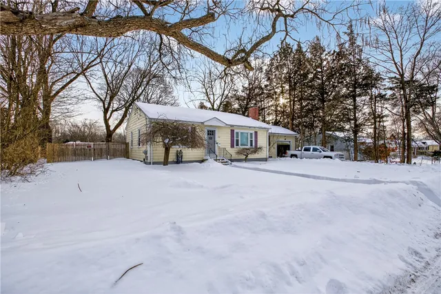 $425,000 | 110 Panto Road, Warwick, RI 02886