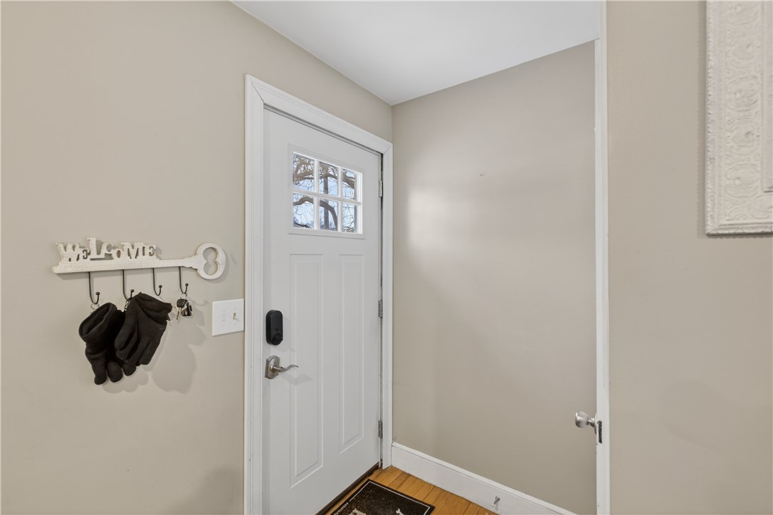 110 Panto Road Warwick, RI 02886 - Photo 5 of 50