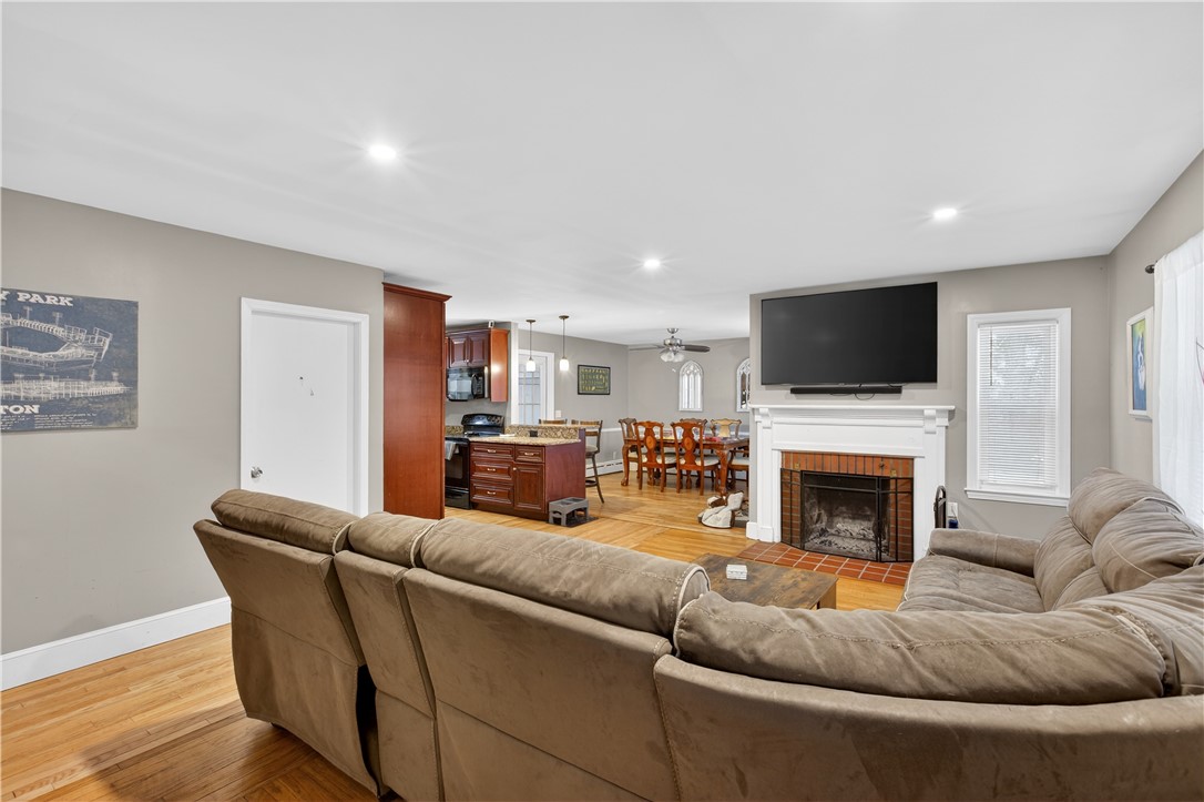 110 Panto Road Warwick, RI 02886 - Photo 6 of 50