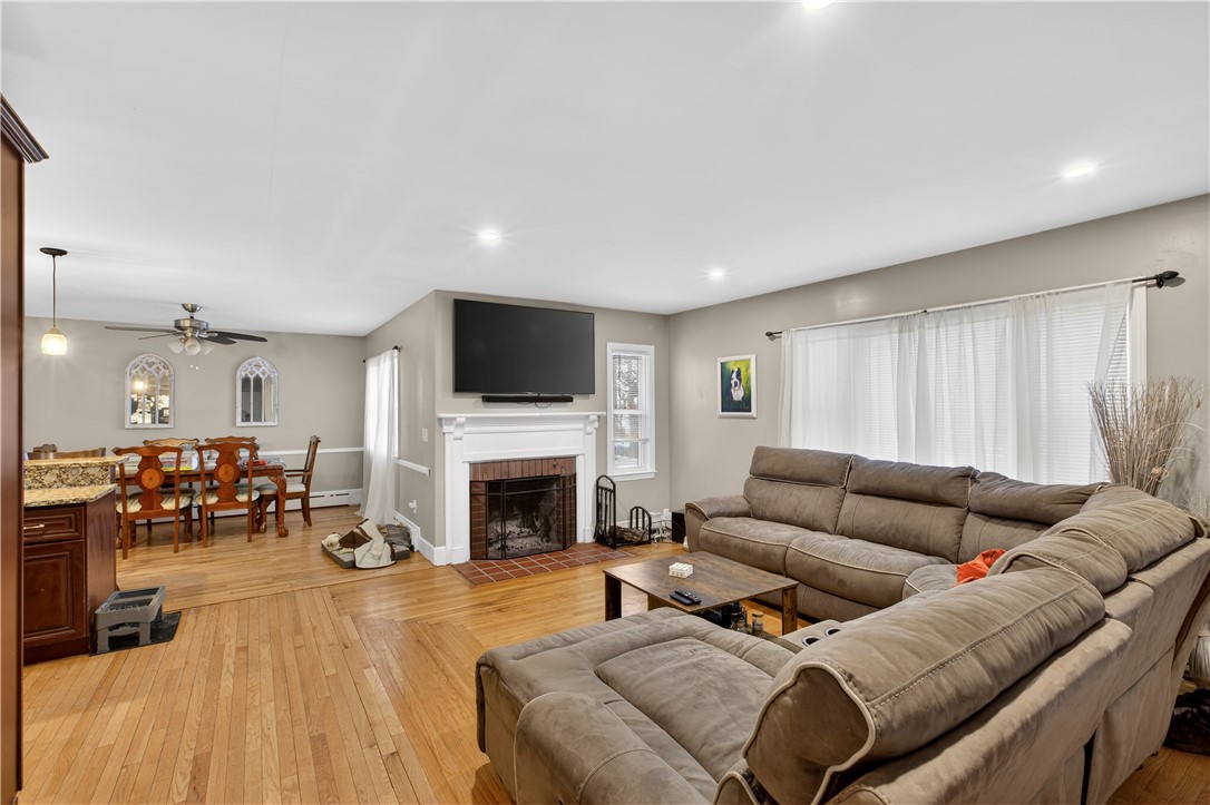 110 Panto Road Warwick, RI 02886 - Photo 7 of 50