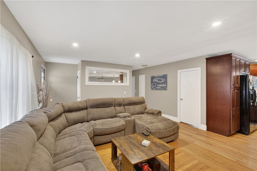 110 Panto Road Warwick, RI 02886 - Photo 10 of 50