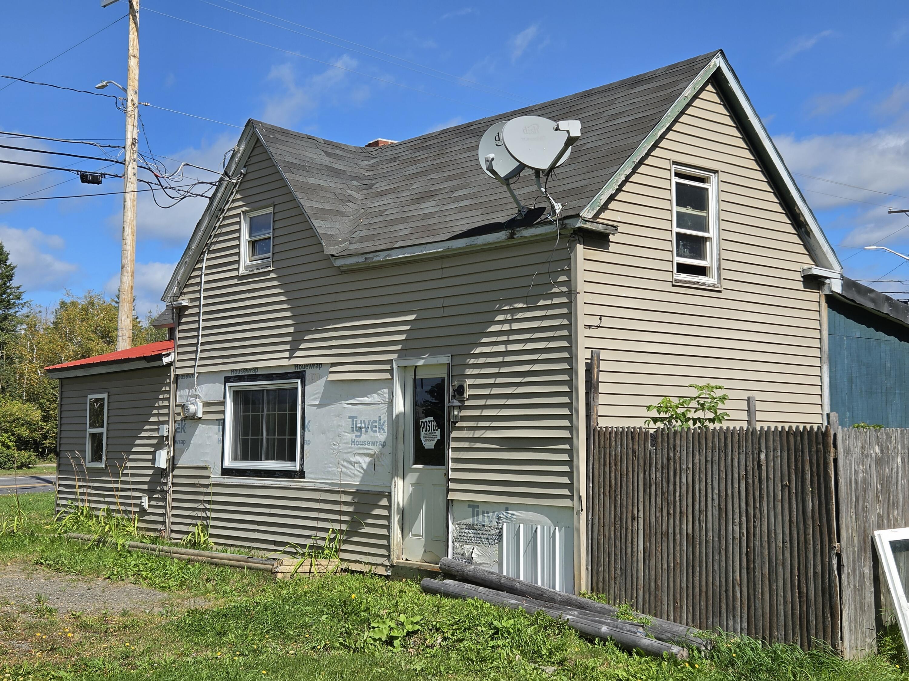 1323 Main Street Washburn, ME 04786 - Photo 4 of 29 2026-09-11 12.39.20