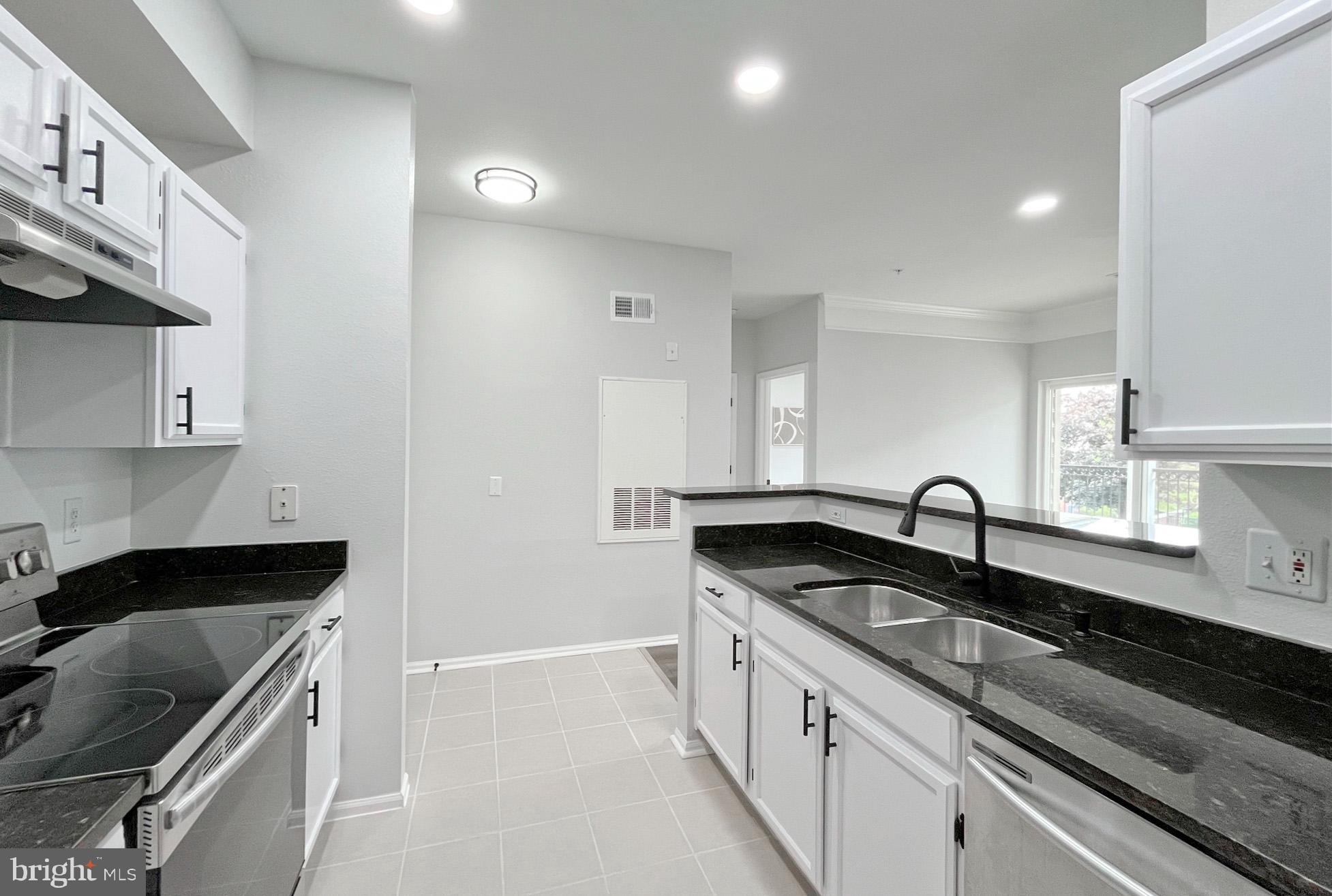 1600 Spring Gate Dr., Unit 2211 McLean, VA 22102 - Photo 3 of 22