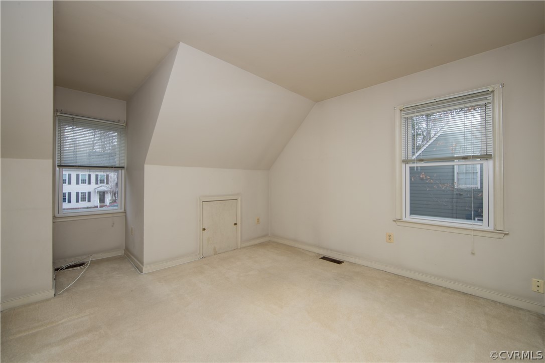 5618 Chatmoss Road Midlothian, VA 23112 - Photo 22 of 25 an empty room with windows
