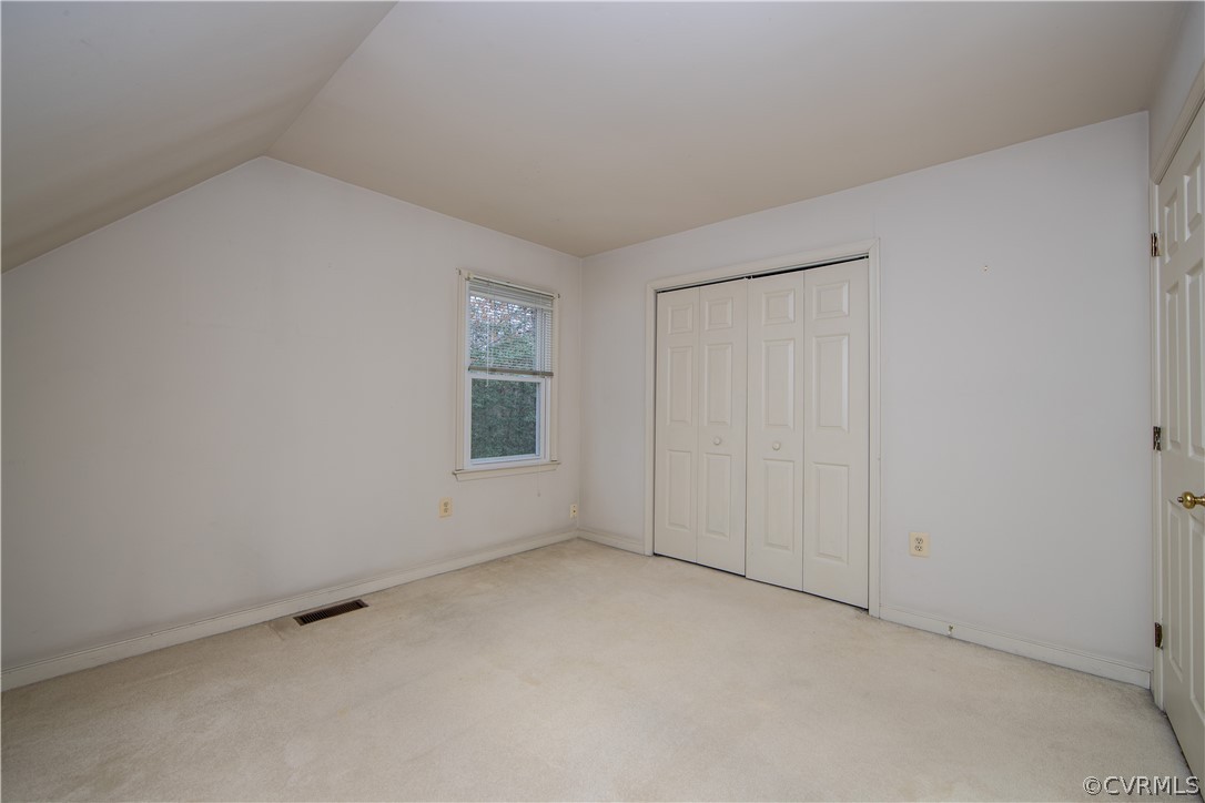 5618 Chatmoss Road Midlothian, VA 23112 - Photo 23 of 25 an empty room with windows