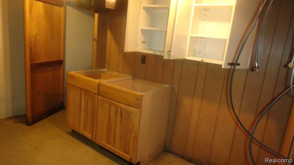 6028 East Pierson Road Flint, MI 48506 - Photo 7 of 23 DSC00354.jpg