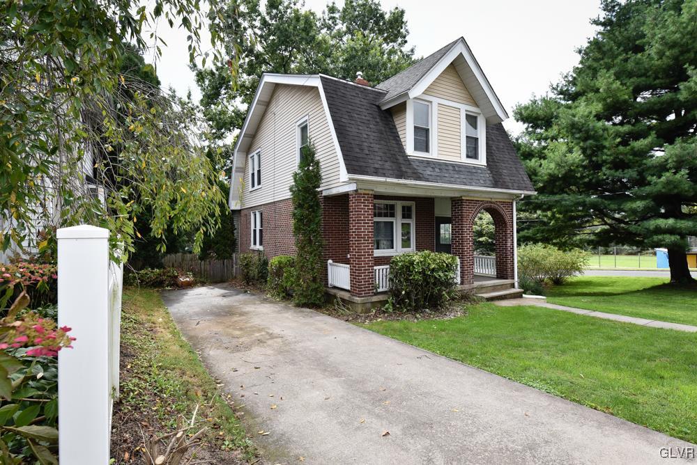 1129 Spring Street Bethlehem, PA 18018 - Photo 11 of 50 Gallery Image 11