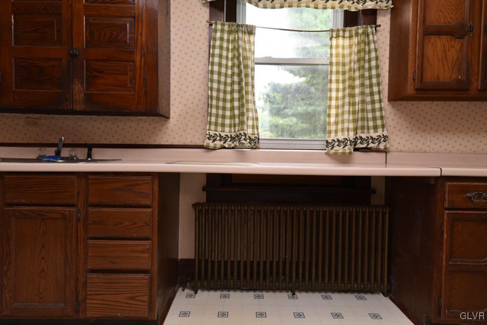 1129 Spring Street Bethlehem, PA 18018 - Photo 15 of 50 Gallery Image 15