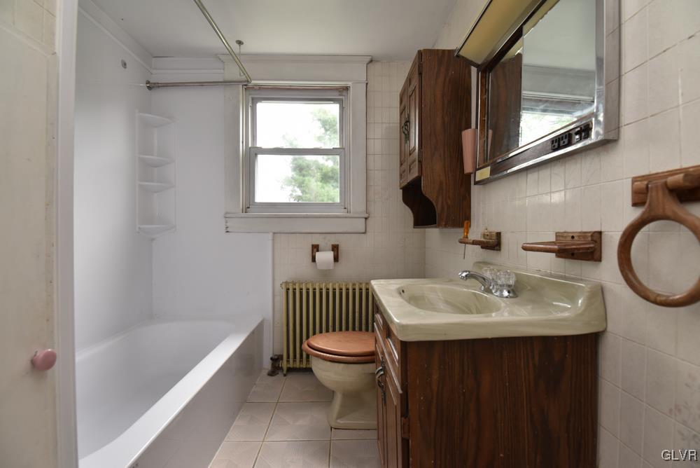 1129 Spring Street Bethlehem, PA 18018 - Photo 40 of 50 Gallery Image 40