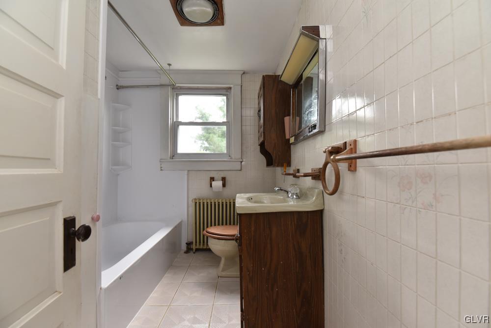 1129 Spring Street Bethlehem, PA 18018 - Photo 41 of 50 Gallery Image 41