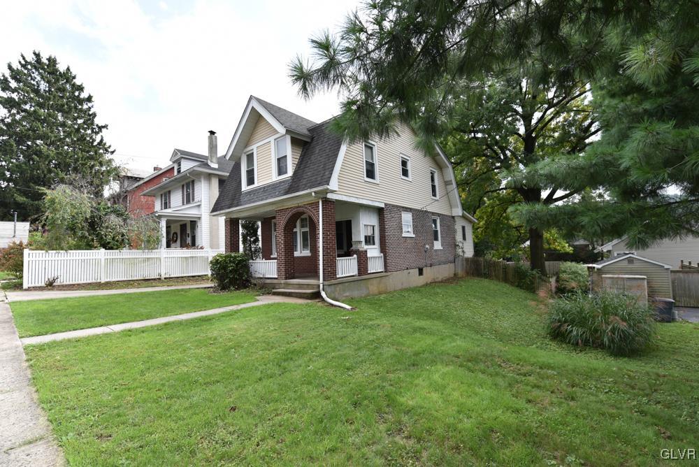 1129 Spring Street Bethlehem, PA 18018 - Photo 7 of 50 Gallery Image 7