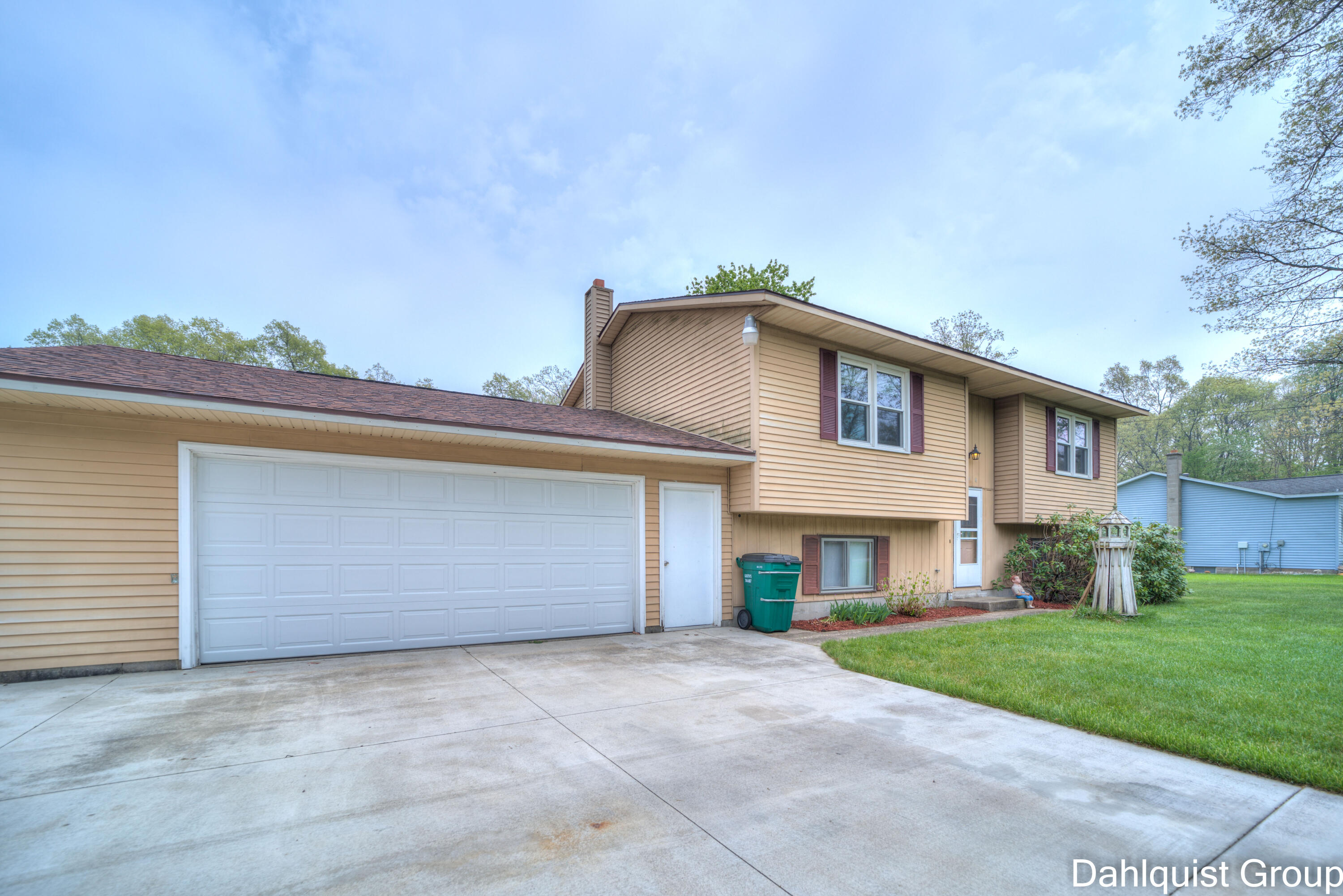 4048 Orshal Road Whitehall, MI 49461 - Photo 6 of 51 4048 Orshal (6 of 53)