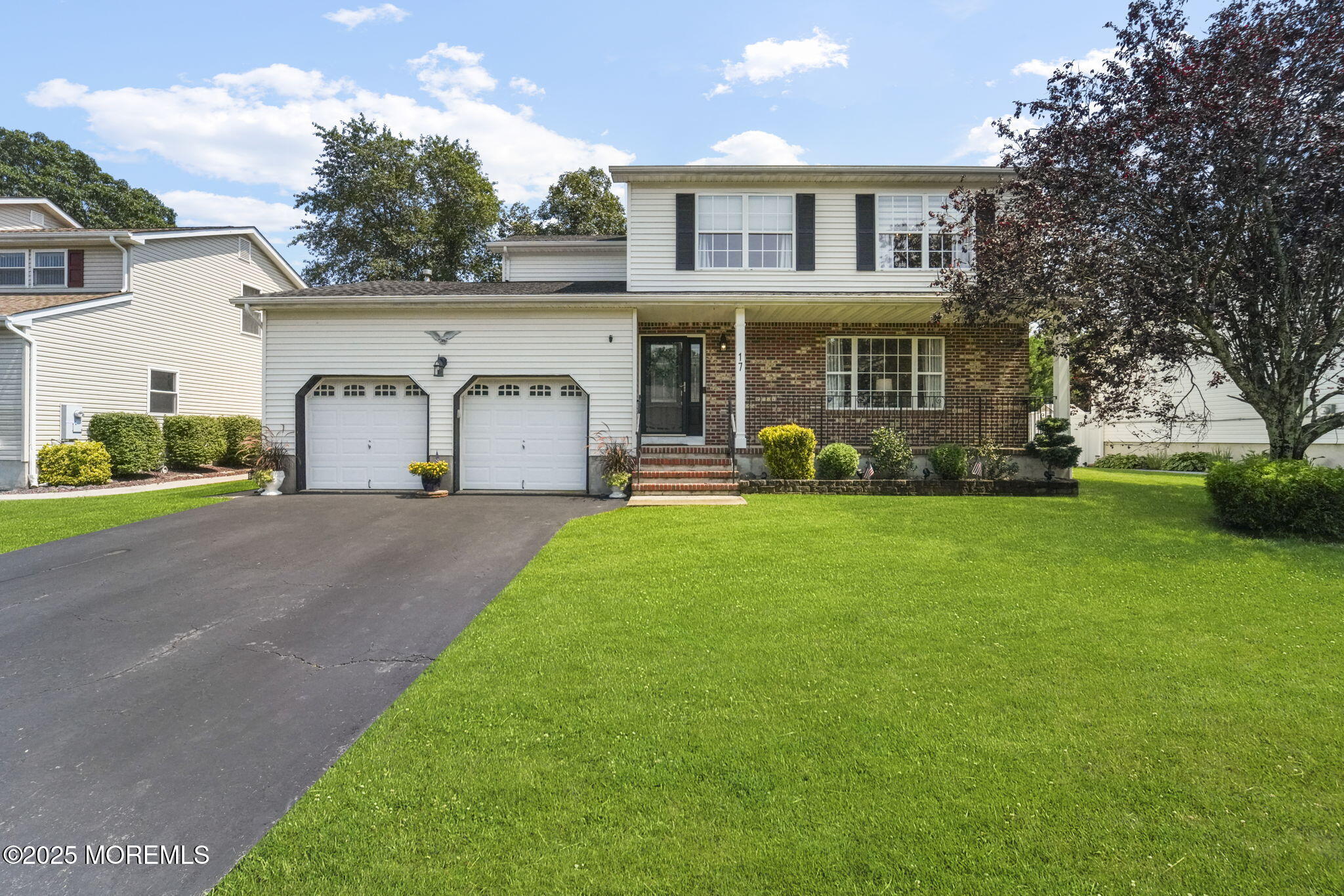 17 Bronia Street Howell, NJ 07731 - Photo 1 of 33 1-web-or-mls-DSC08621