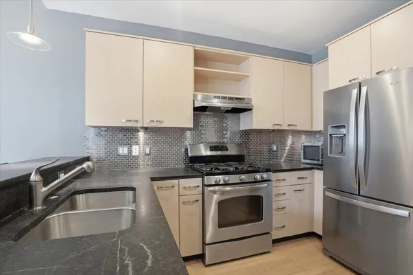 $335,000 | 309 West Washington Avenue, Unit 311, Madison, WI 53703