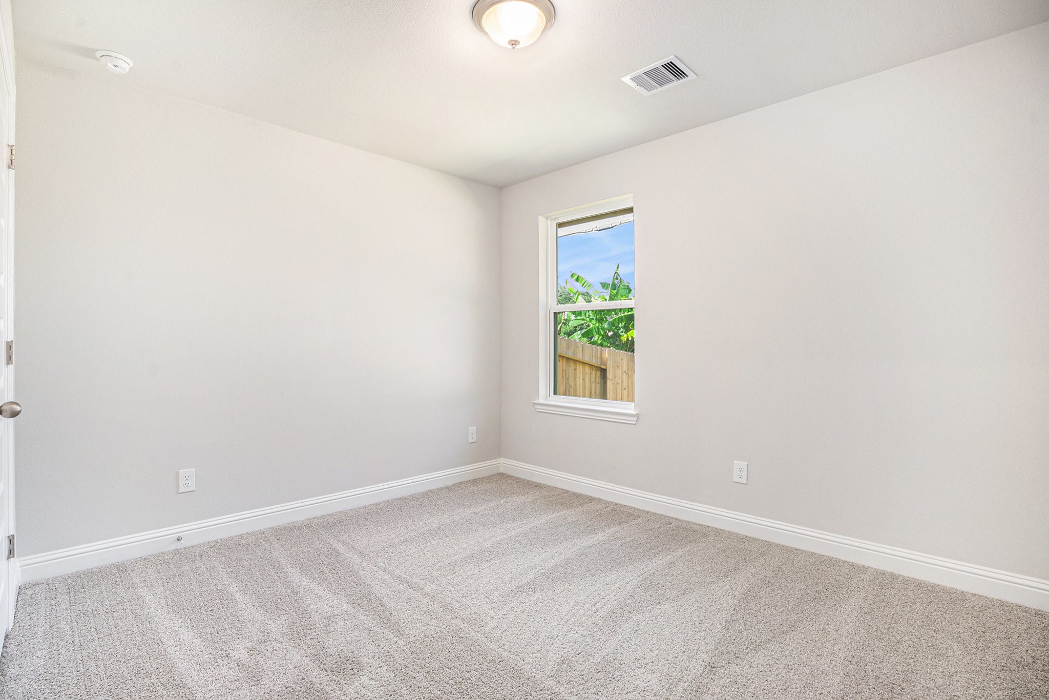 416 Bryan Way Angleton, TX 77515 - Photo 13 of 17