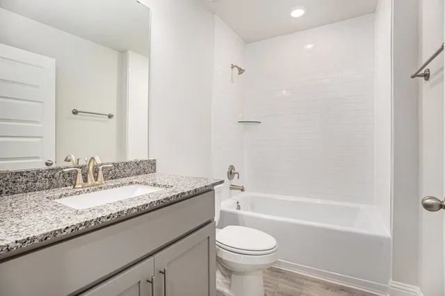 $246,900 | 416 Bryan Way, Angleton, TX 77515