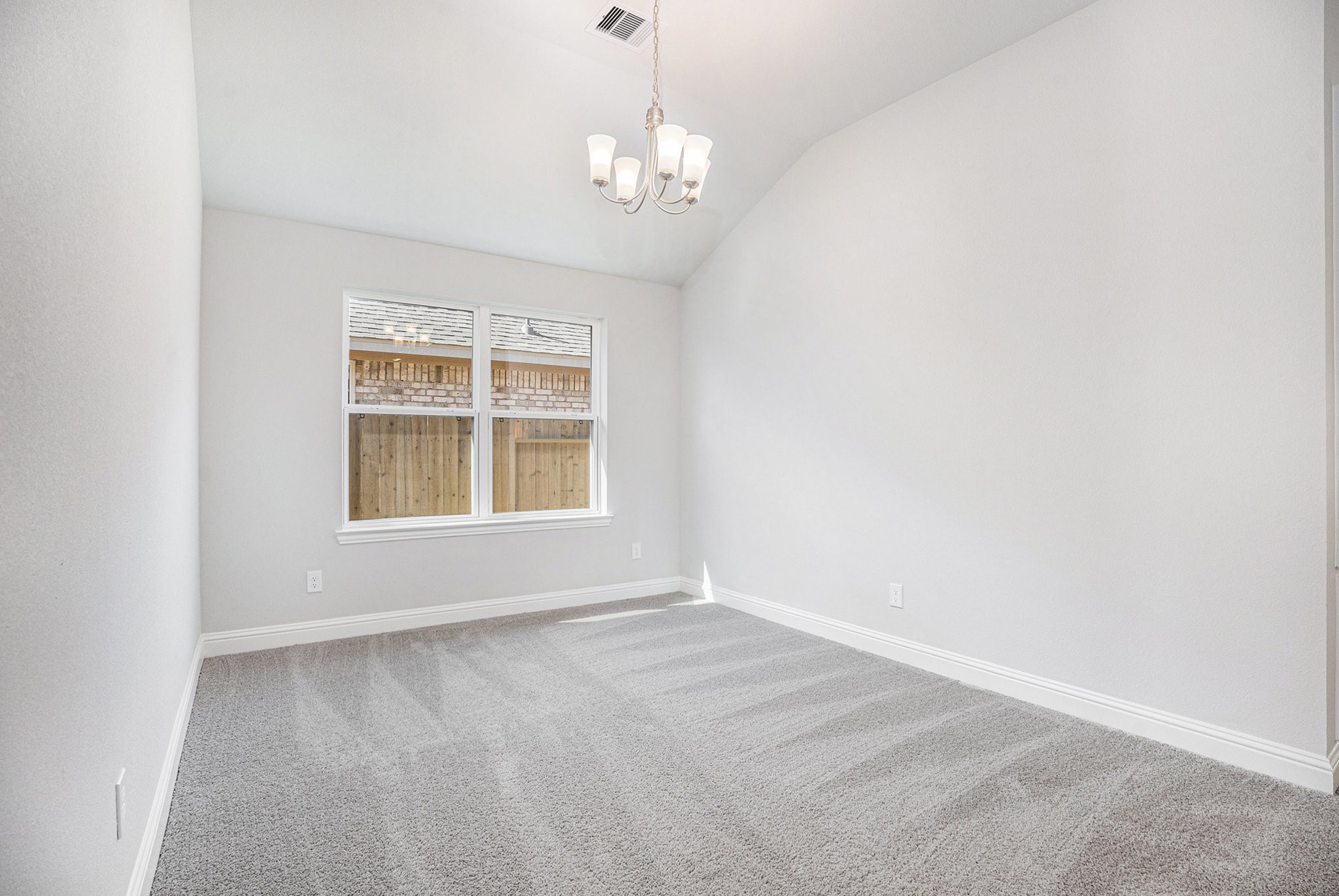 416 Bryan Way Angleton, TX 77515 - Photo 4 of 17