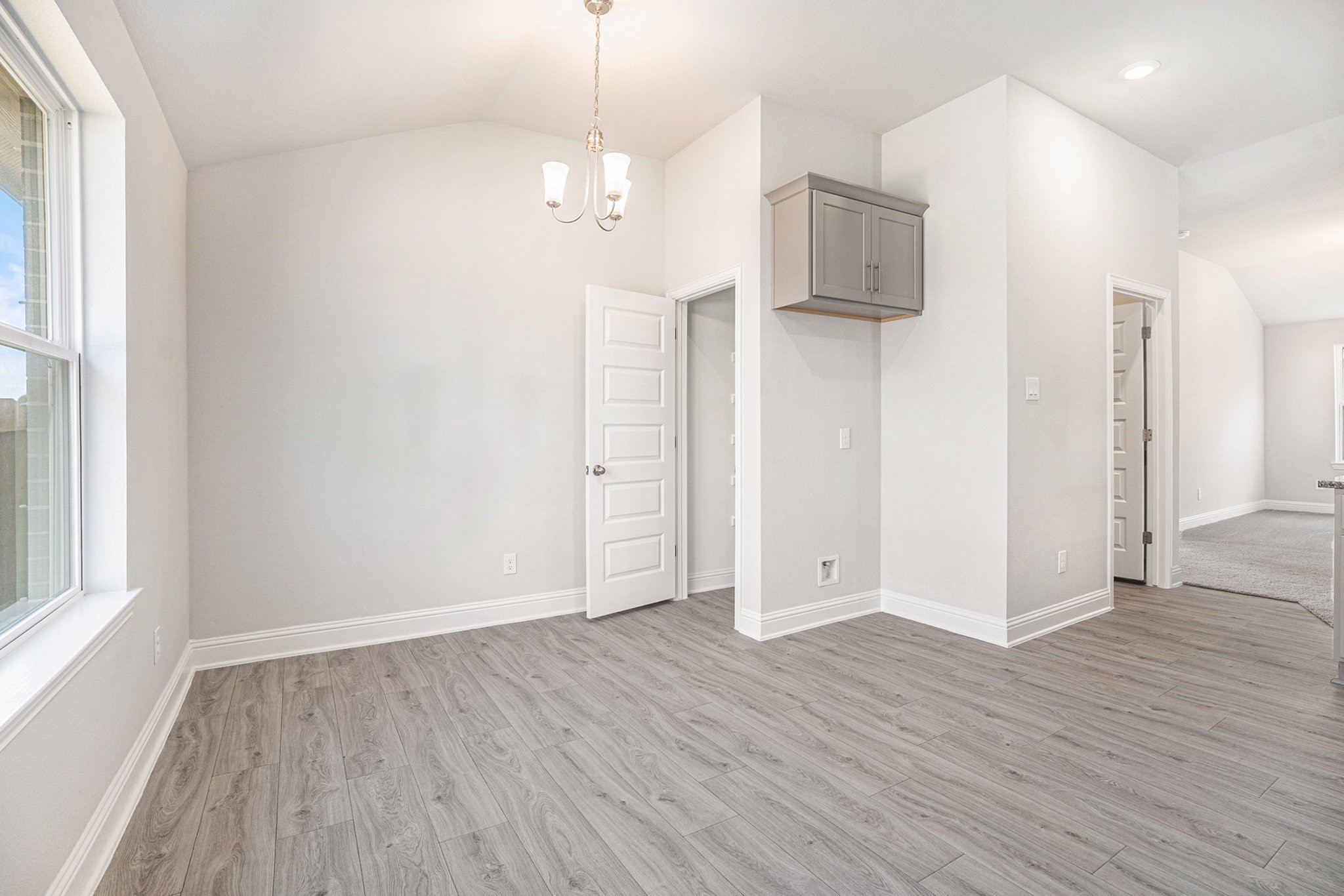 416 Bryan Way Angleton, TX 77515 - Photo 5 of 17