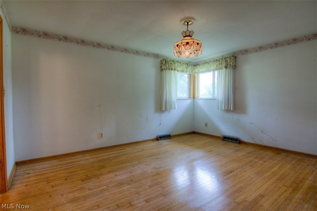 27450 Emery Road Orange, OH 44022 - Photo 13 of 30 Gallery Image 13
