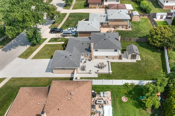 $599,900 | 865 Love Street, Elk Grove Village, IL 60007
